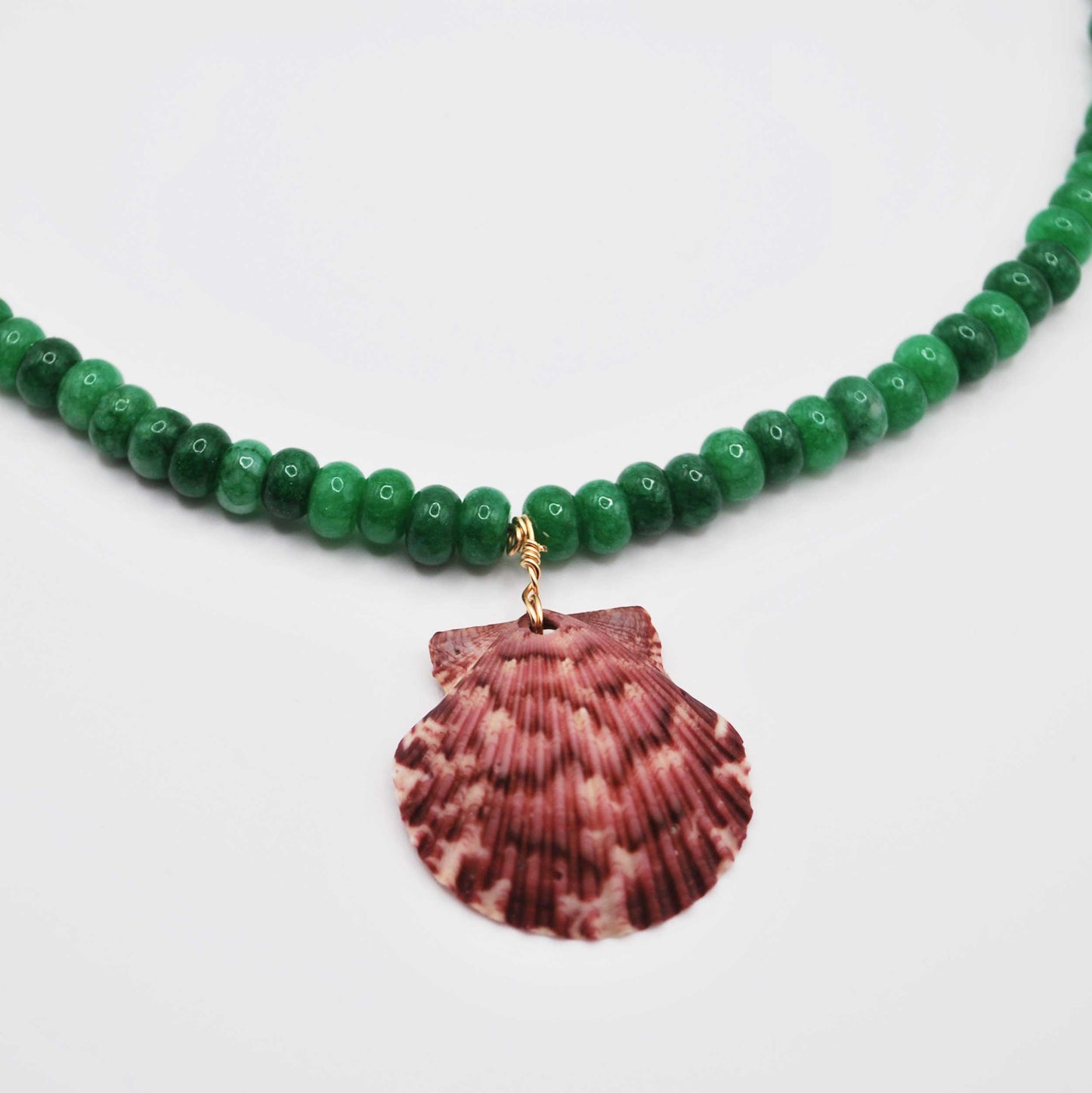 'calico shell' green beaded necklace with florida calico shell pendant